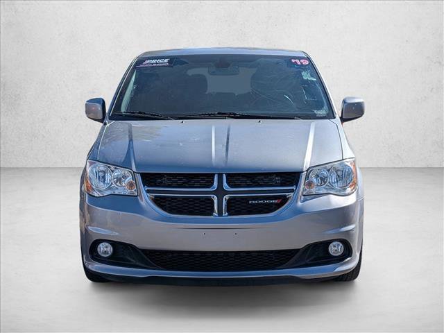 Used 2019 Dodge Grand Caravan SE image 2