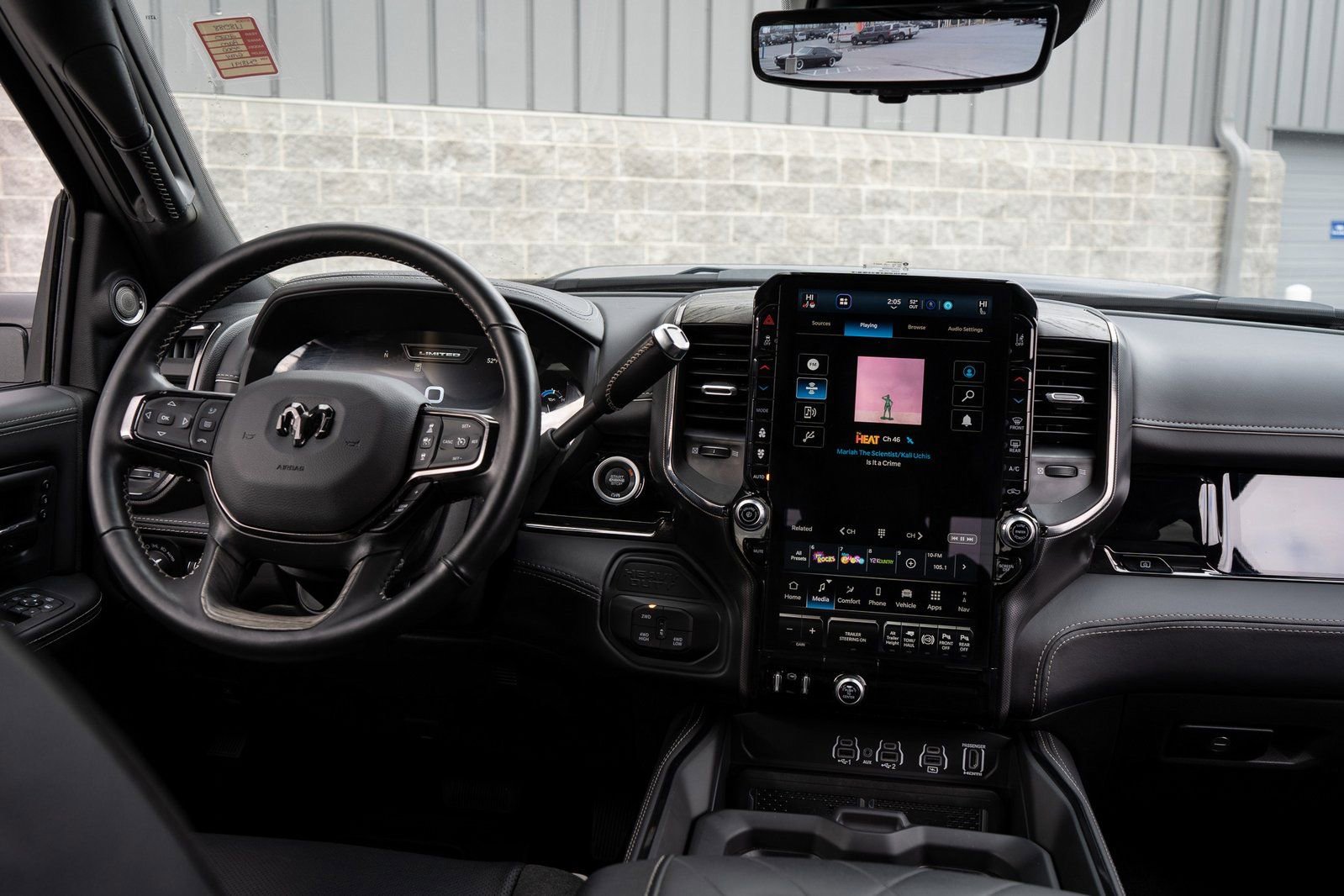 Used 2025 RAM 3500 Limited image 29