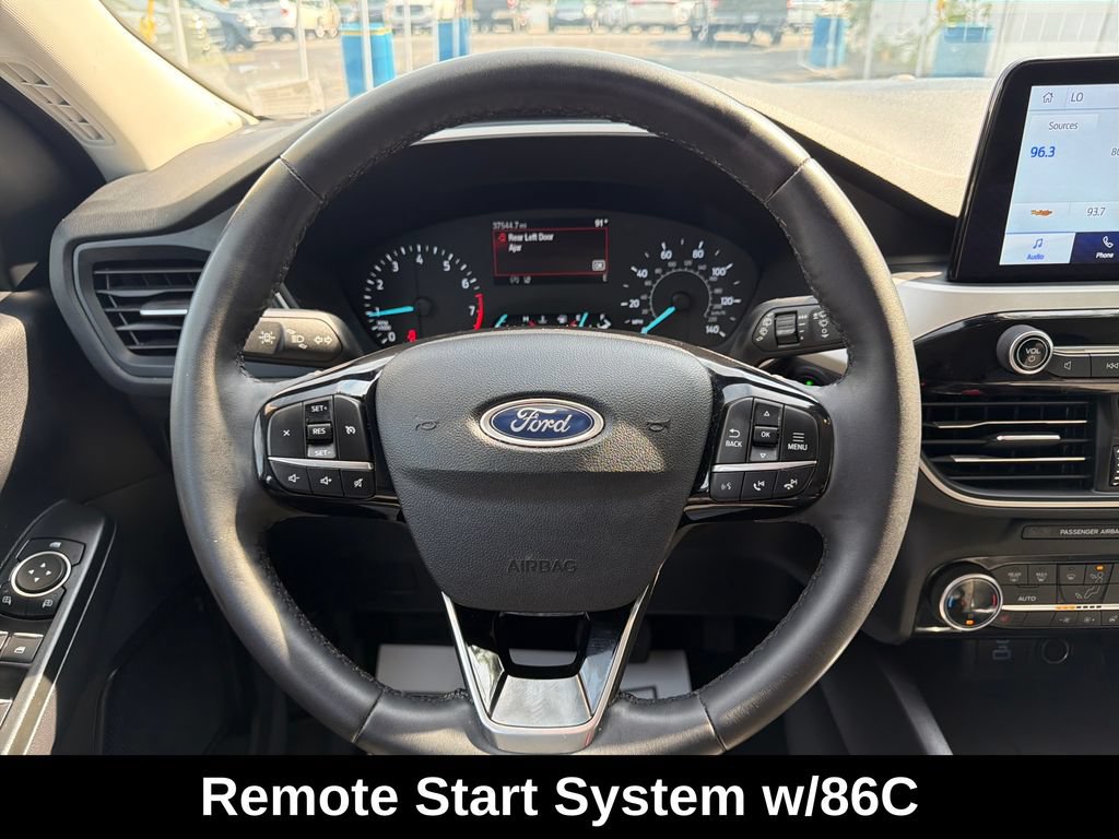 Used 2022 Ford Escape SE w/ Convenience Package FWD image 17