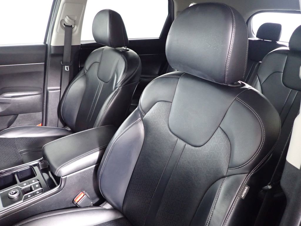 Used 2021 Kia Sorento S FWD image 23