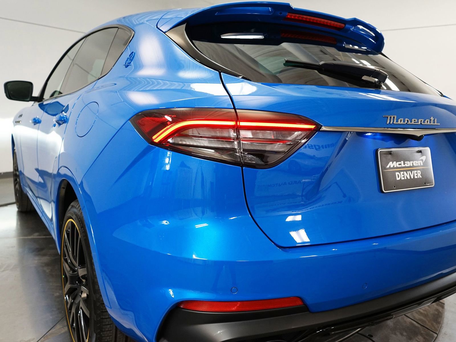 Used 2022 Maserati Levante F Tributo image 12