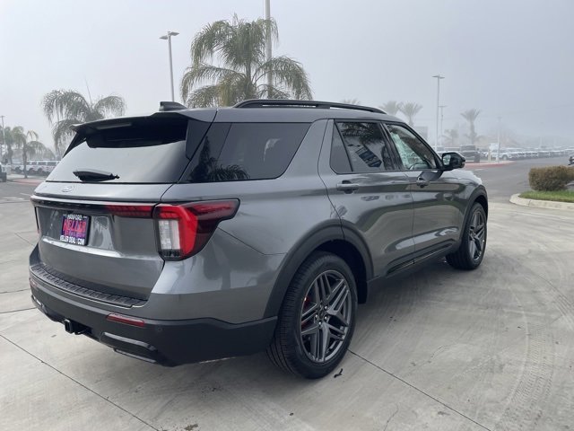 New 2026 Ford Explorer ST-Line w/ ST-Line Street Pack image 5