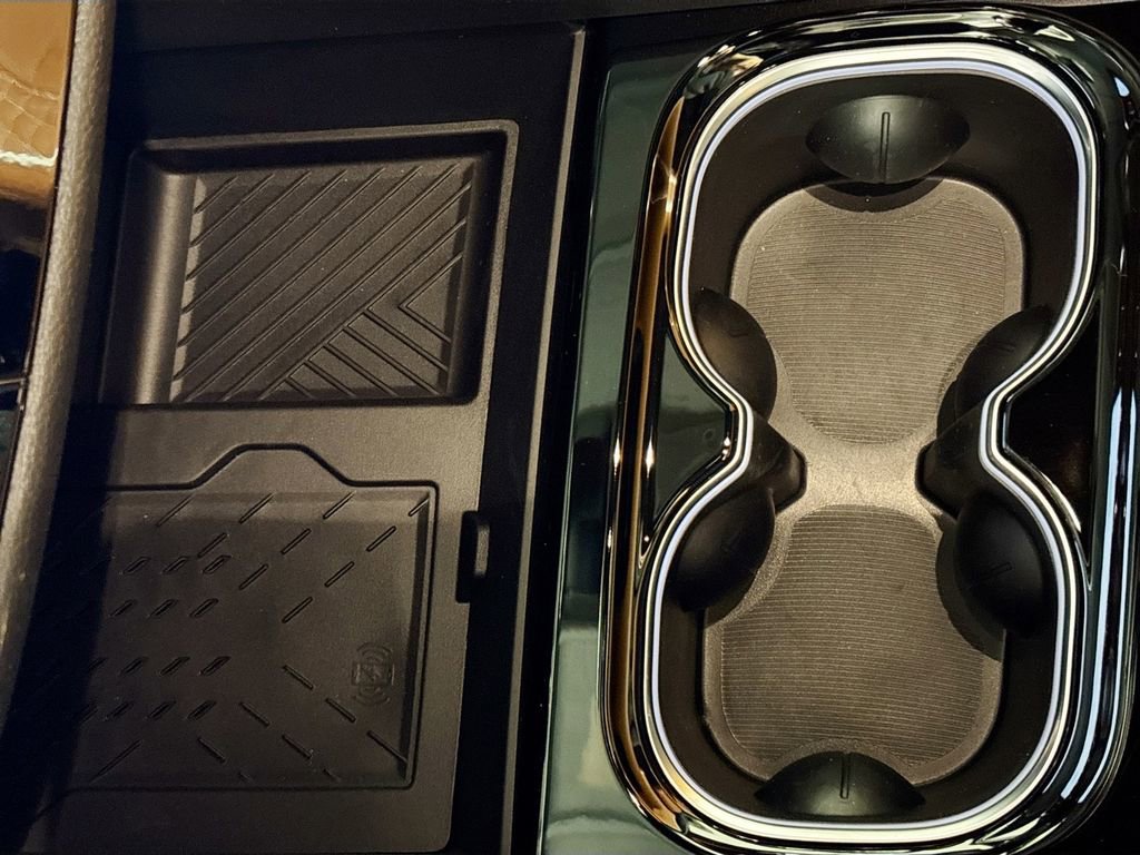 New 2026 Chrysler Pacifica Pinnacle image 15