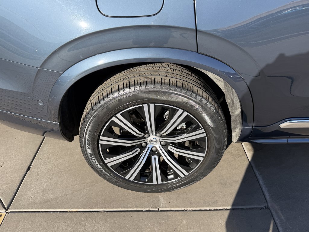 Used 2023 Volvo XC90 B6 Plus w/ Protection Package Premier image 15