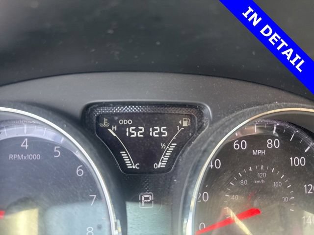 Used 2017 Nissan Versa SV FWD image 4