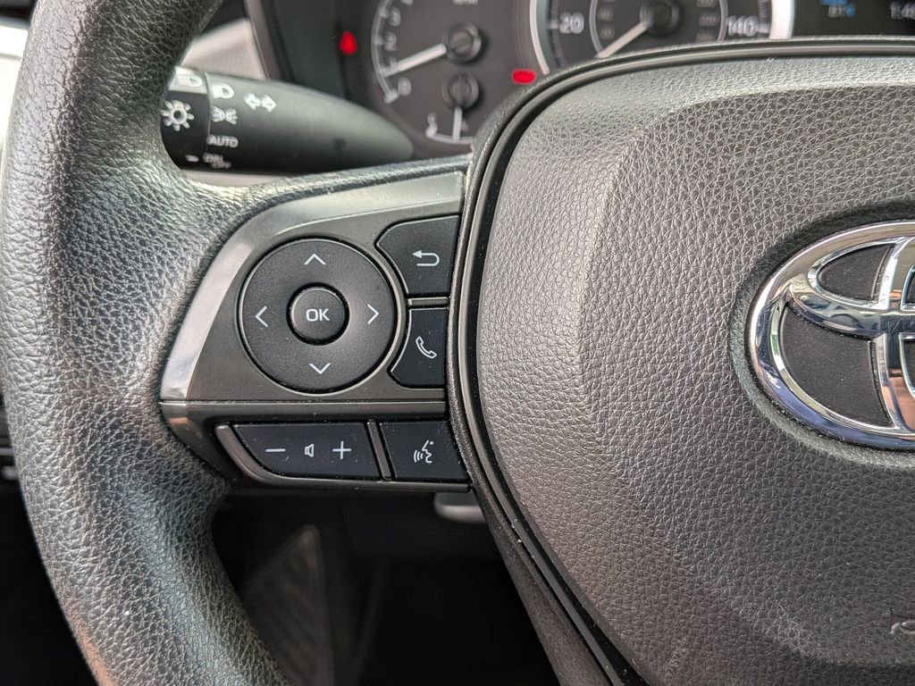 Used 2022 Toyota Corolla LE FWD image 20