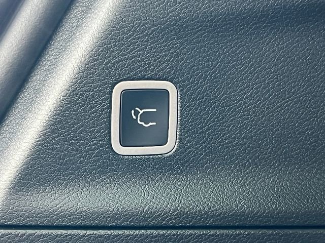 New 2026 Chrysler Pacifica Select AWD/4WD image 37