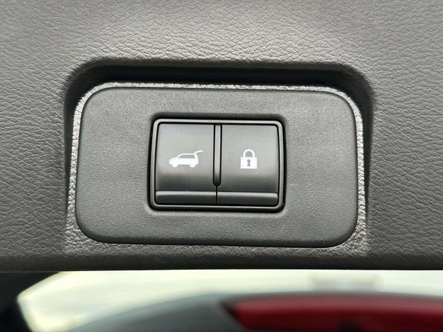 Used 2023 Nissan Rogue SV w/ SV Premium Package image 13