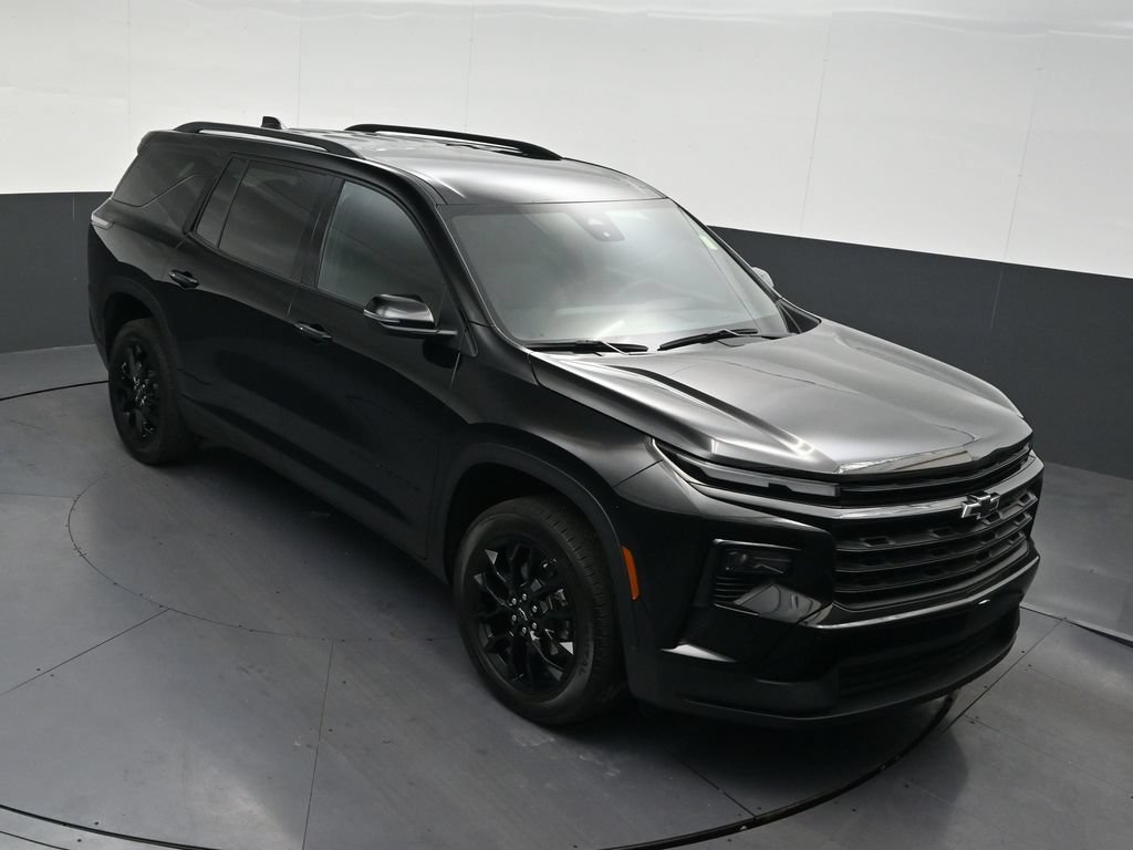 Used 2025 Chevrolet Traverse LT w/ Midnight/Sport Edition FWD image 24
