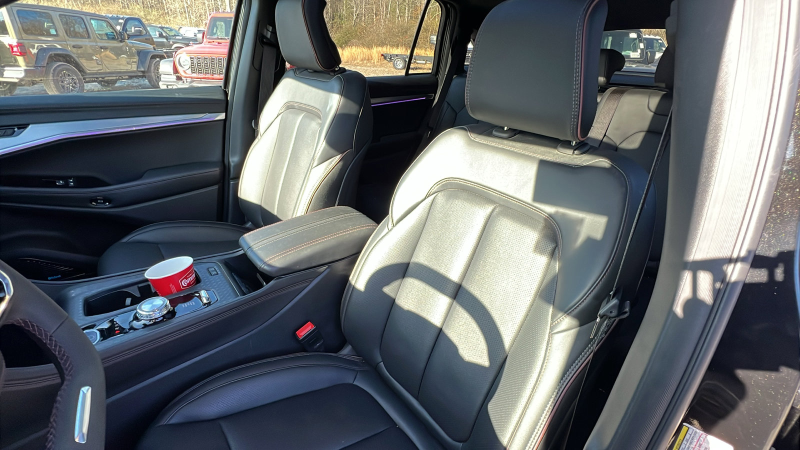 Used 2024 Jeep Wagoneer Launch Edition image 18