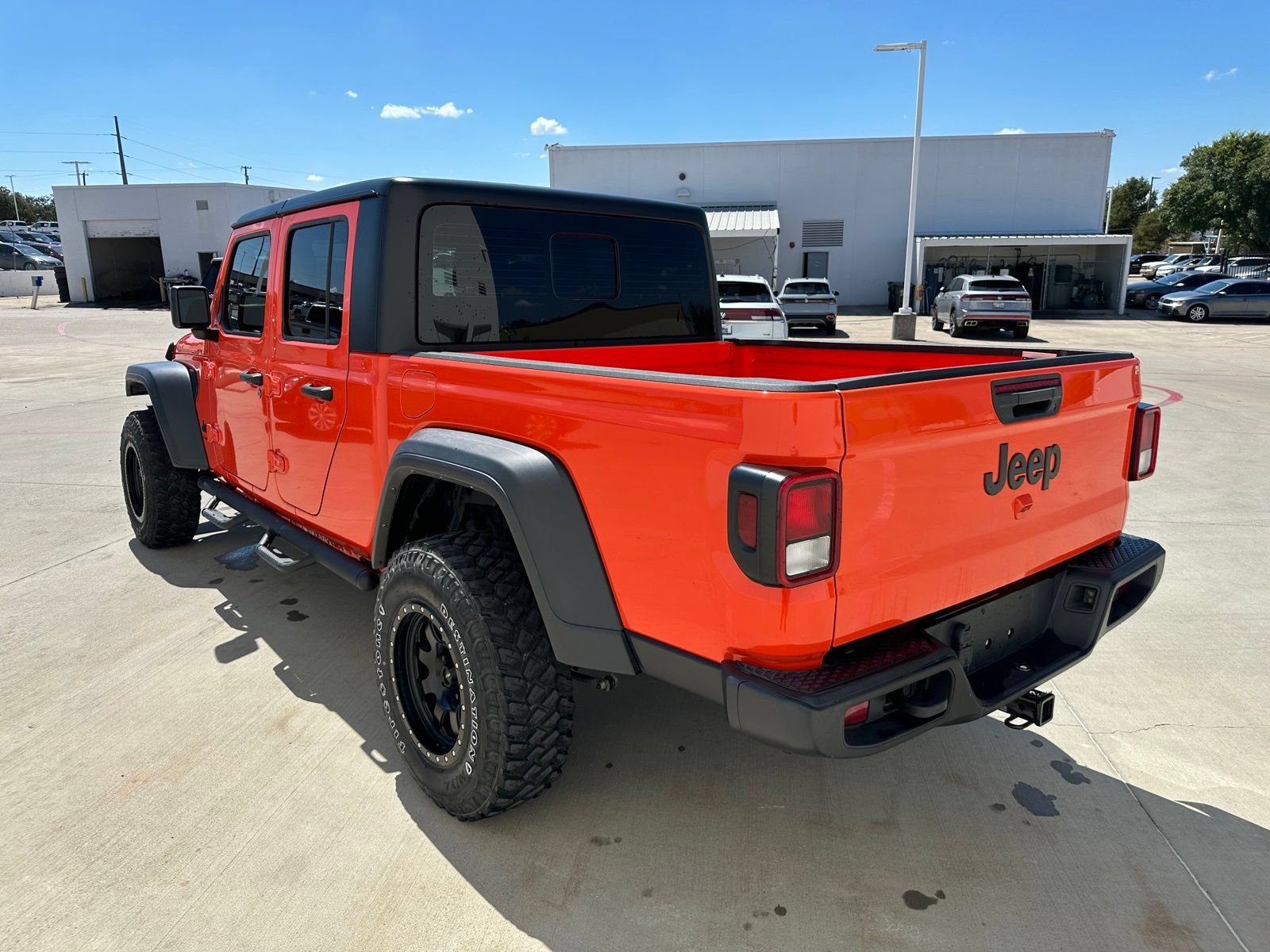 Used 2023 Jeep Gladiator Sport w/ Off Road Group AWD/4WD image 5
