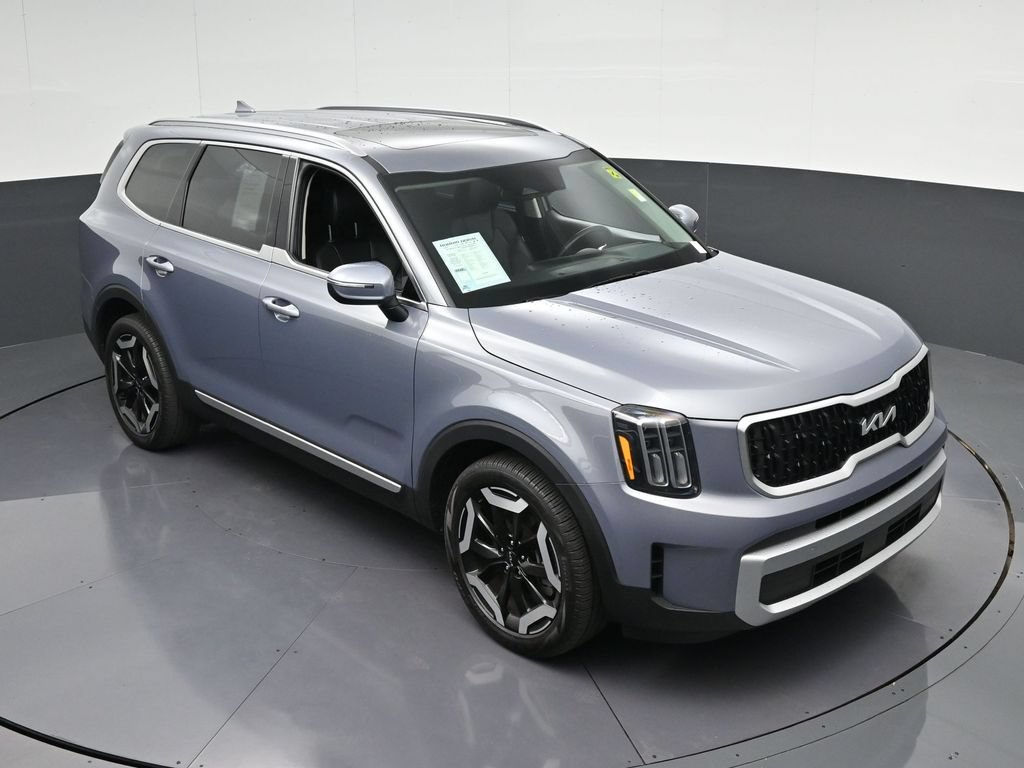 Used 2025 Kia Telluride EX FWD image 22