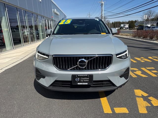 Certified 2025 Volvo XC40 B5 Core image 7