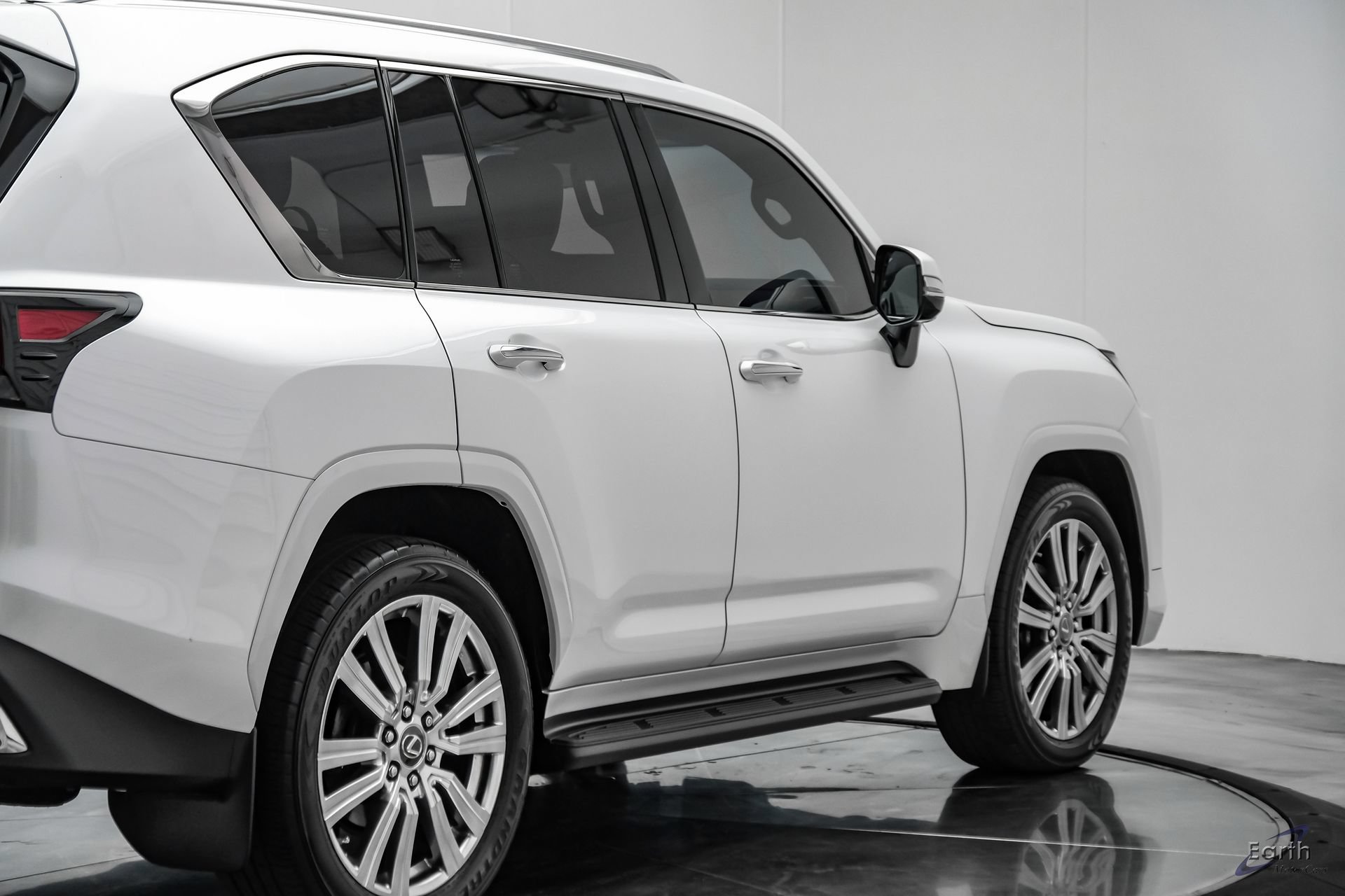 Used 2023 Lexus LX 600 4WD w/ Accessory Package (Z1) image 19