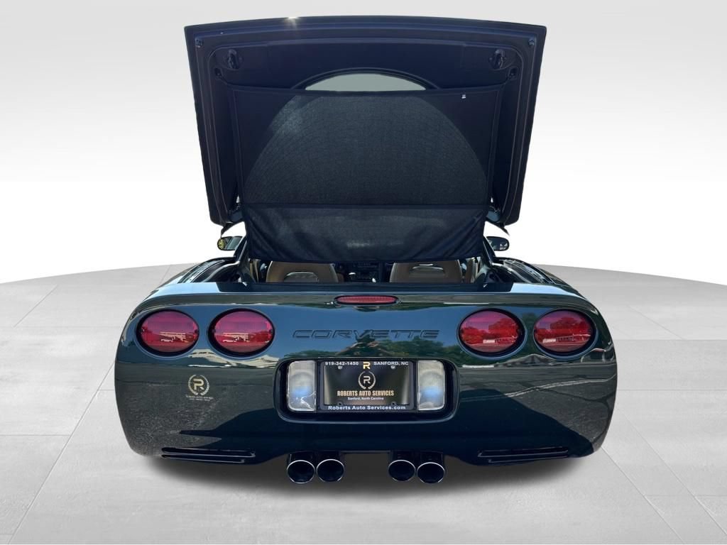 Used 2001 Chevrolet Corvette Coupe w/ Preferred Equipment Group1 RWD image 10