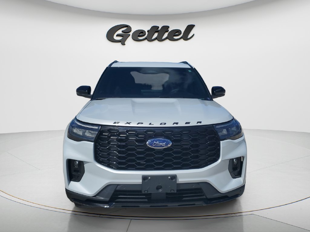 Used 2026 Ford Explorer ST-Line w/ ST-Line Street Pack RWD image 2