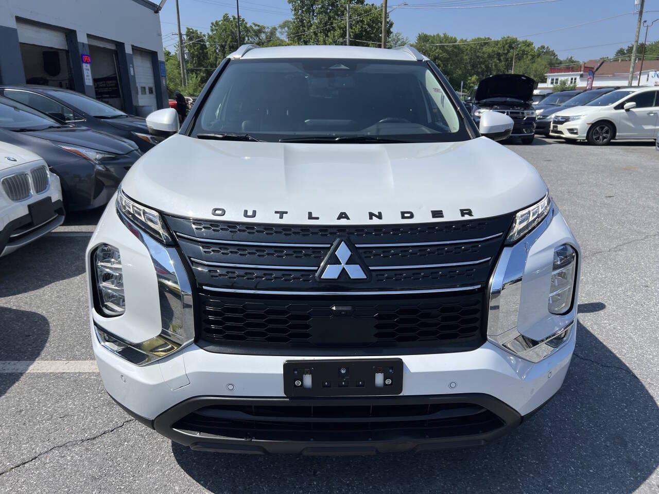 Used 2022 Mitsubishi Outlander SEL FWD image 2