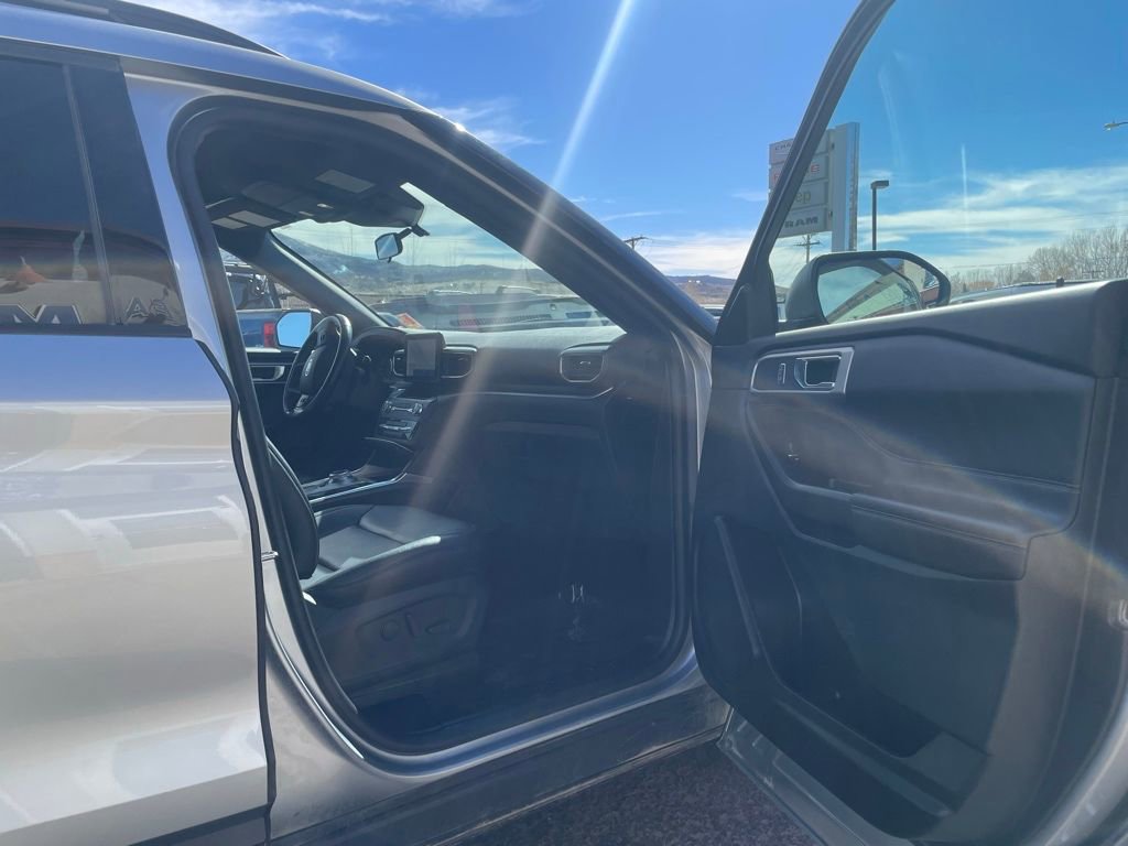 Used 2020 Ford Explorer XLT w/ Equipment Group 202A image 20