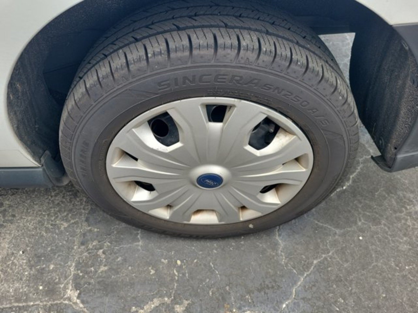 Used 2022 Ford Transit Connect XL FWD image 6