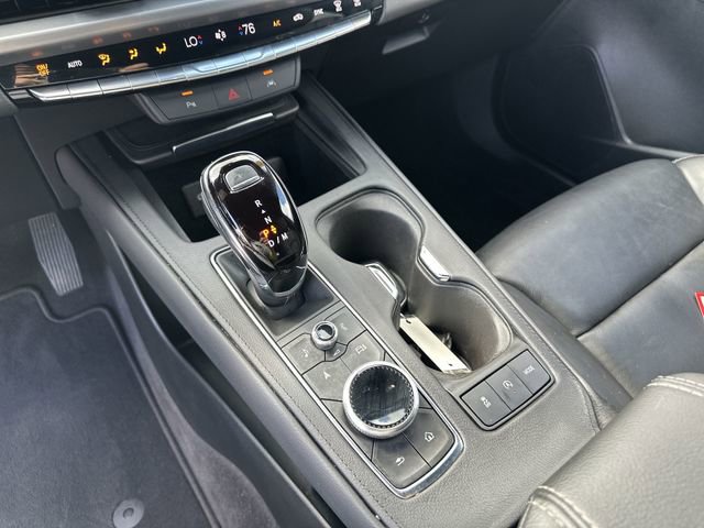 Used 2024 Cadillac XT4 Premium Luxury image 24