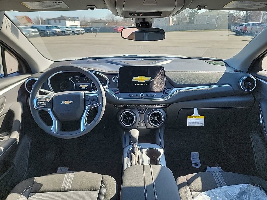 New 2026 Chevrolet Blazer LT w/ Midnight/Sport Edition AWD/4WD image 8