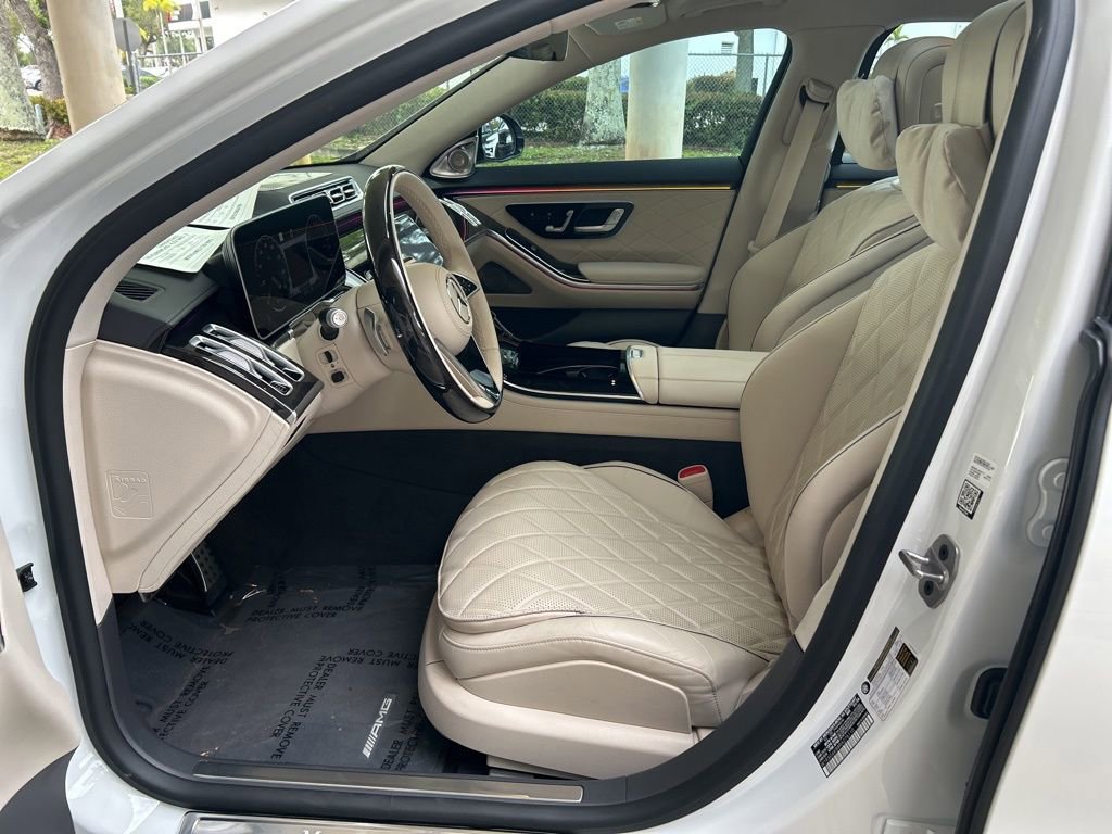 Used 2024 Mercedes-Benz S 580e 4MATIC Sedan w/ AMG Line image 5