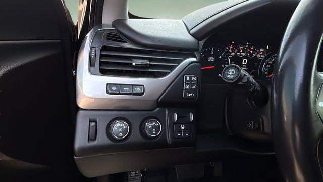Used 2019 Chevrolet Suburban Premier w/ Premier Plus Edition image 22