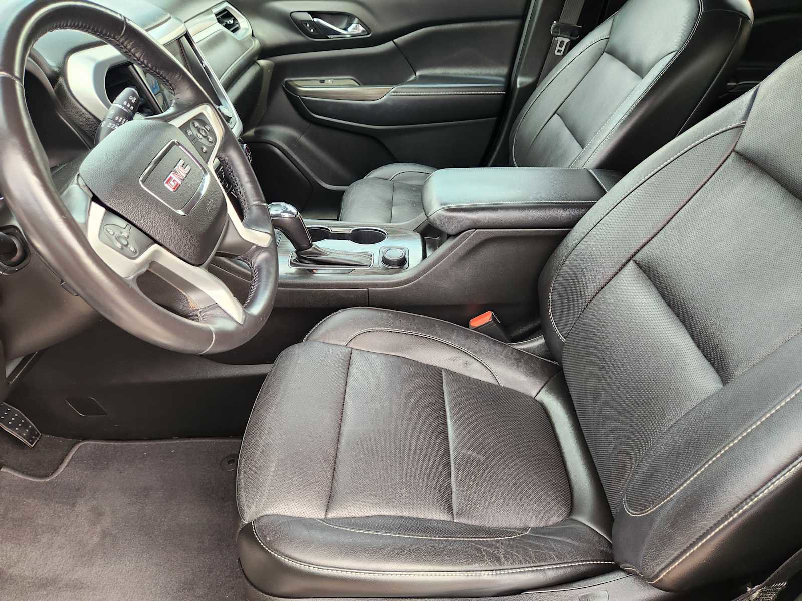 Used 2018 GMC Acadia SLT image 13