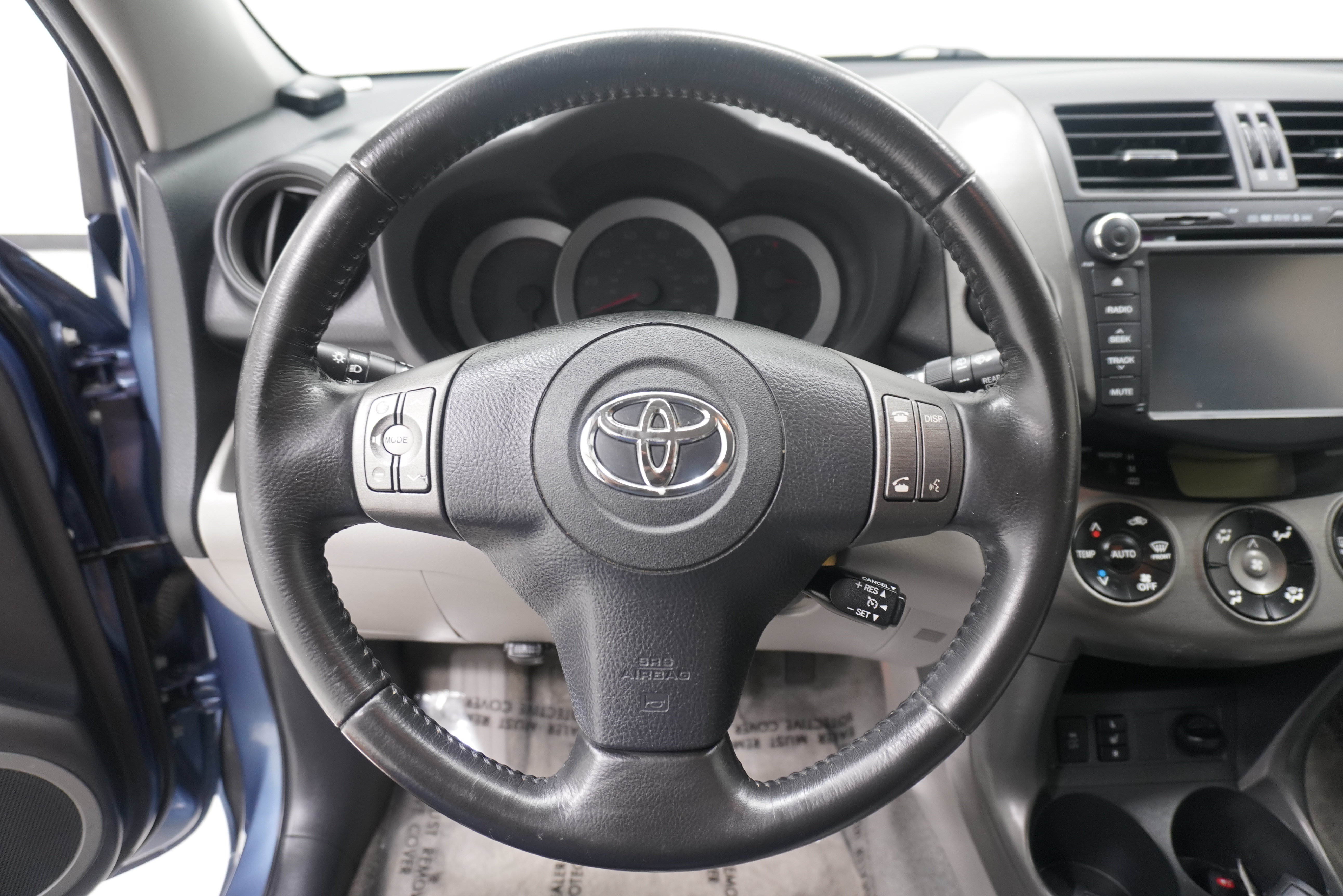 Used 2011 Toyota RAV4 Limited w/ Limited Extra Value Pkg FWD image 17