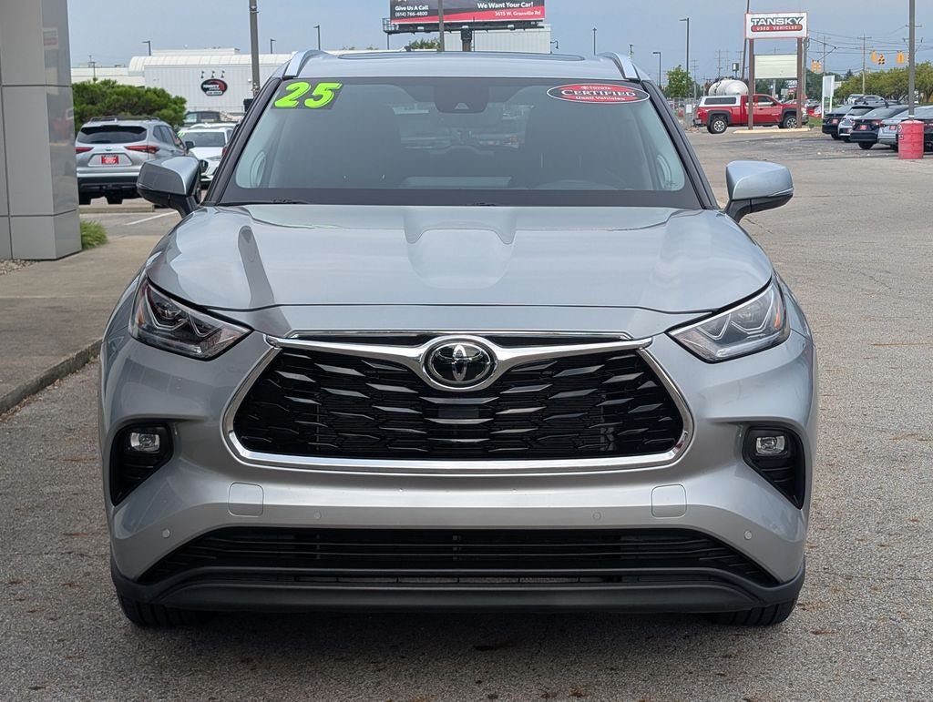 Certified 2025 Toyota Highlander Limited AWD/4WD image 2