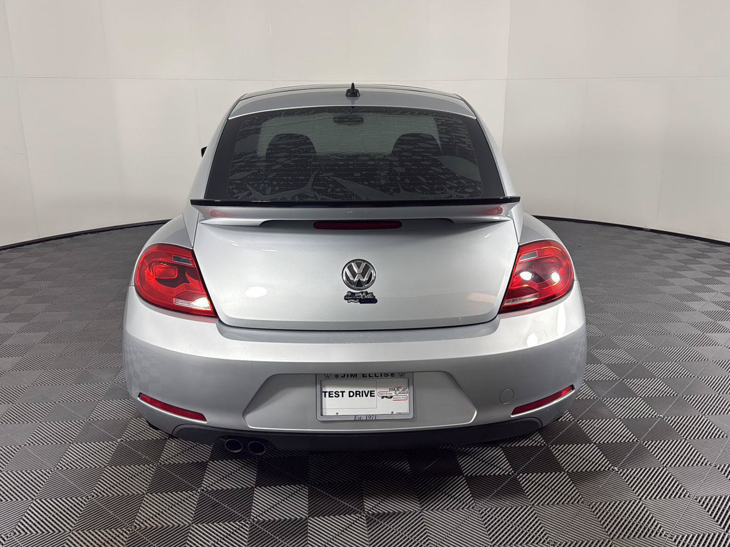 Used 2012 Volkswagen Beetle 2.5 FWD image 4