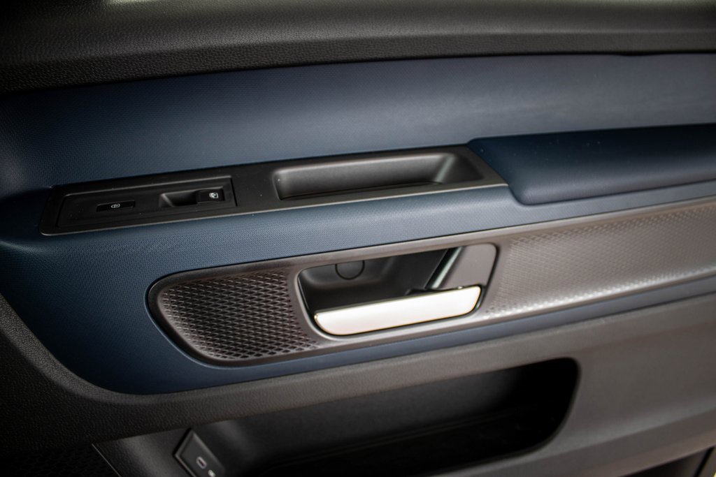 New 2025 Volkswagen ID. Buzz Pro S Plus image 42