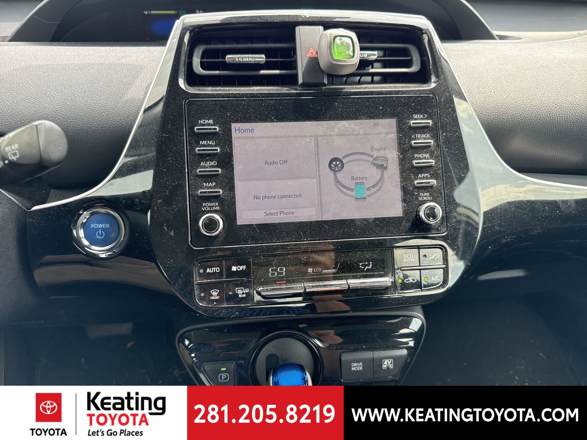 Used 2020 Toyota Prius LE FWD image 20