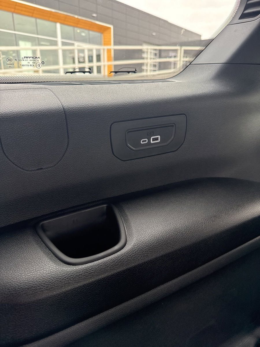 New 2026 Jeep Grand Cherokee L Limited AWD/4WD image 34