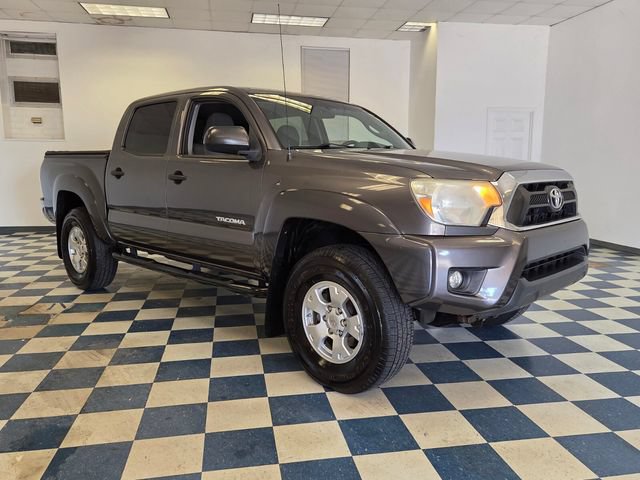Used 2015 Toyota Tacoma 4x4 Double Cab w/ SR5 Package image 1