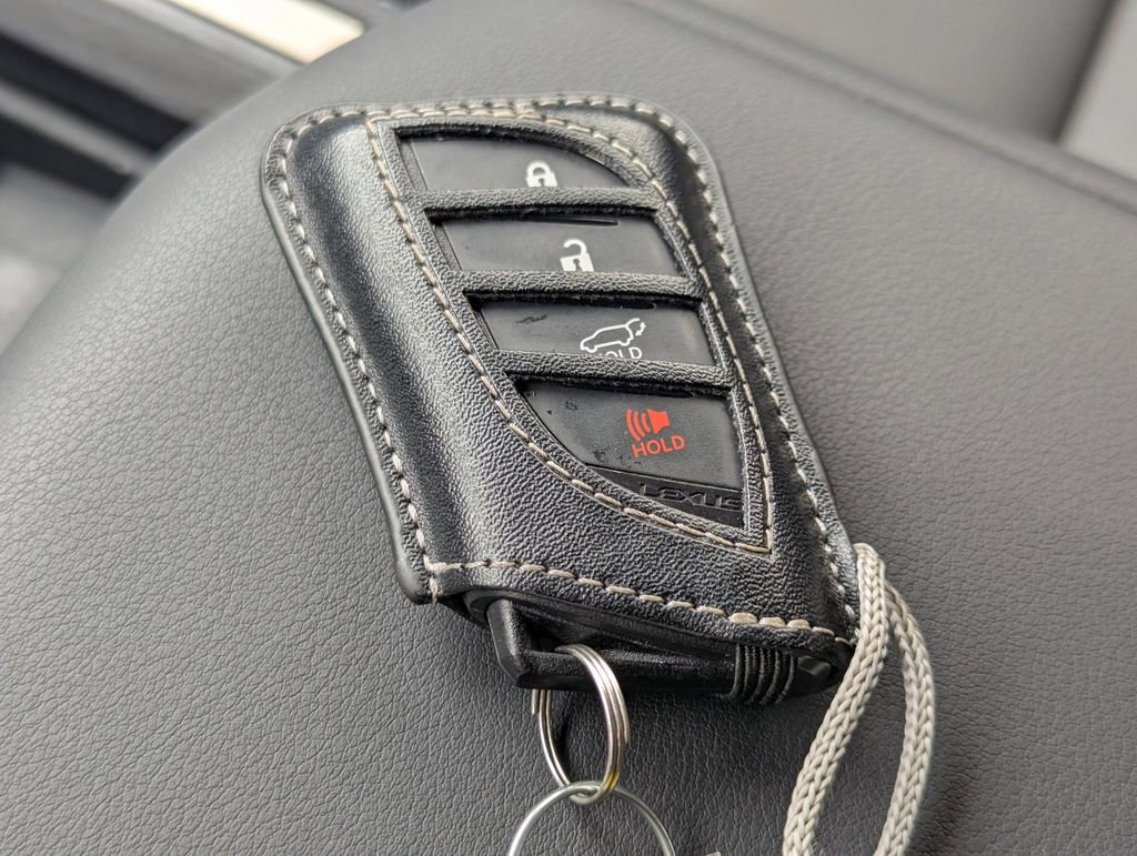 Used 2024 Lexus GX 550 w/ Accessory Package (Z1) AWD/4WD image 31