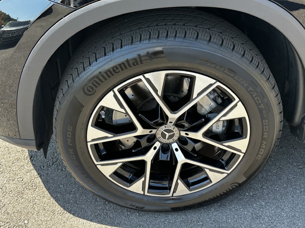 Certified 2025 Mercedes-Benz GLC 350e 4MATIC w/ Driver Assistance Package image 13