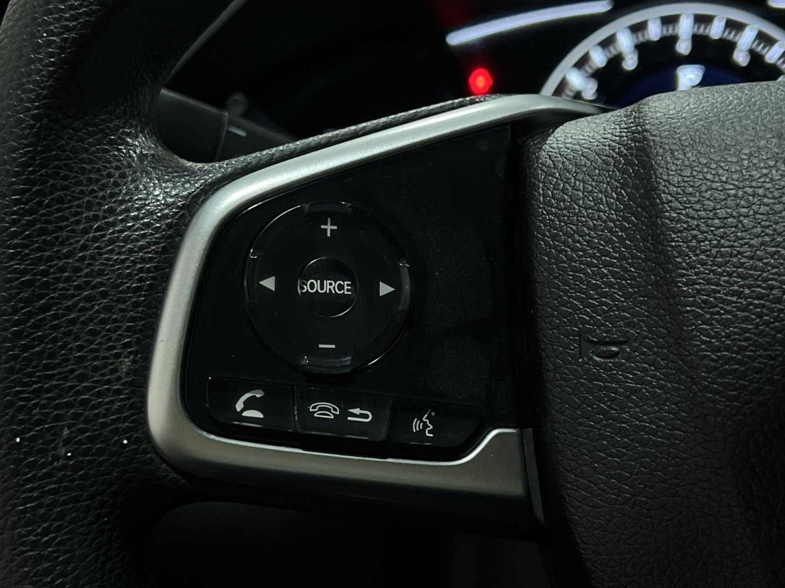 Used 2018 Honda Civic LX image 29