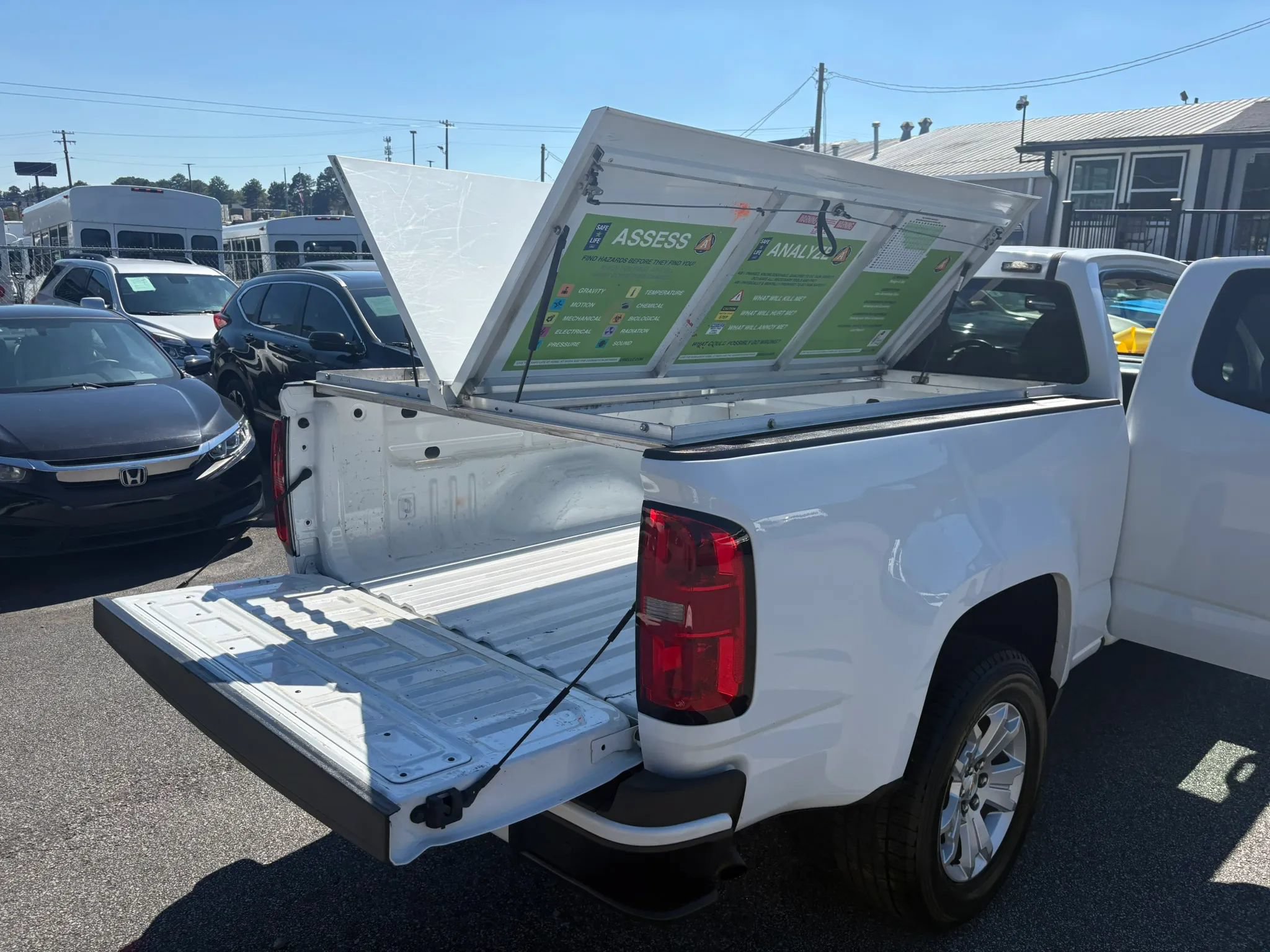 Used 2021 Chevrolet Colorado LT w/ Fleet Safety Package RWD image 30