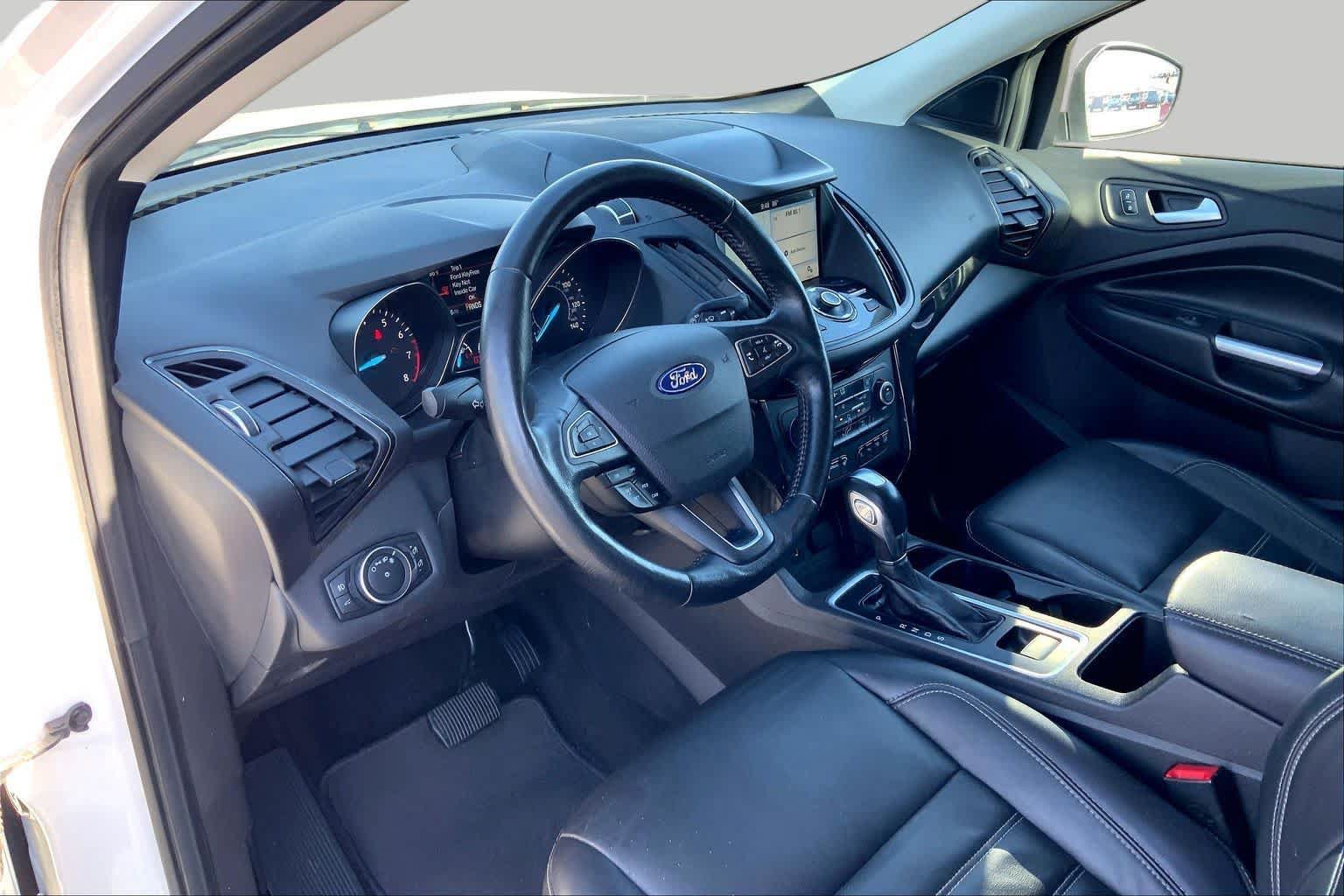 Used 2019 Ford Escape Titanium FWD image 18