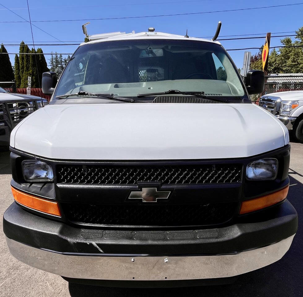 Used 2014 Chevrolet Express 2500 RWD image 8