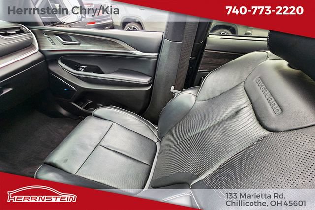 Used 2021 Jeep Grand Cherokee L Overland w/ Luxury Tech Group IV AWD/4WD image 11