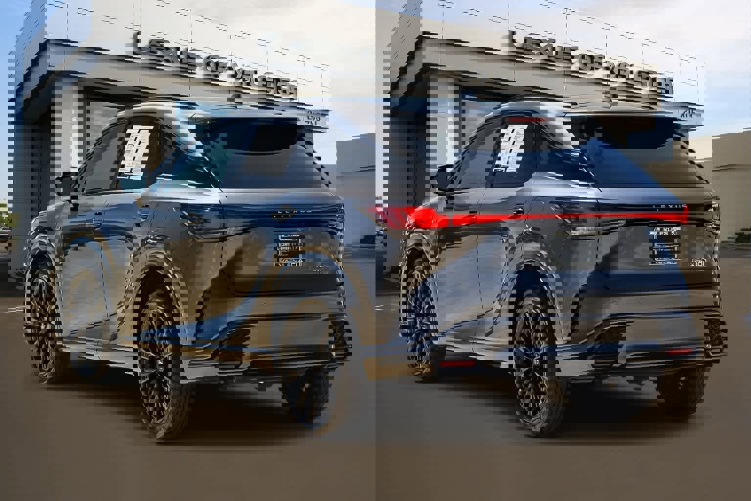 Certified 2023 Lexus RX 500h F Sport w/ Cold Area Package image 2