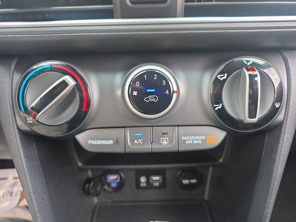 Used 2019 Hyundai Kona SEL FWD image 30