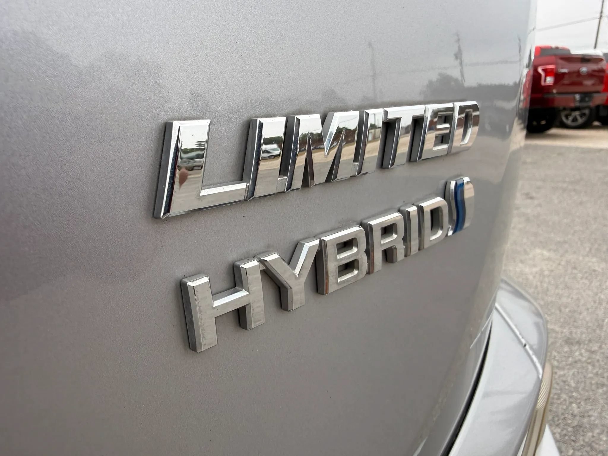 Used 2017 Toyota RAV4 Limited w/ Advanced Technology Package AWD/4WD image 16