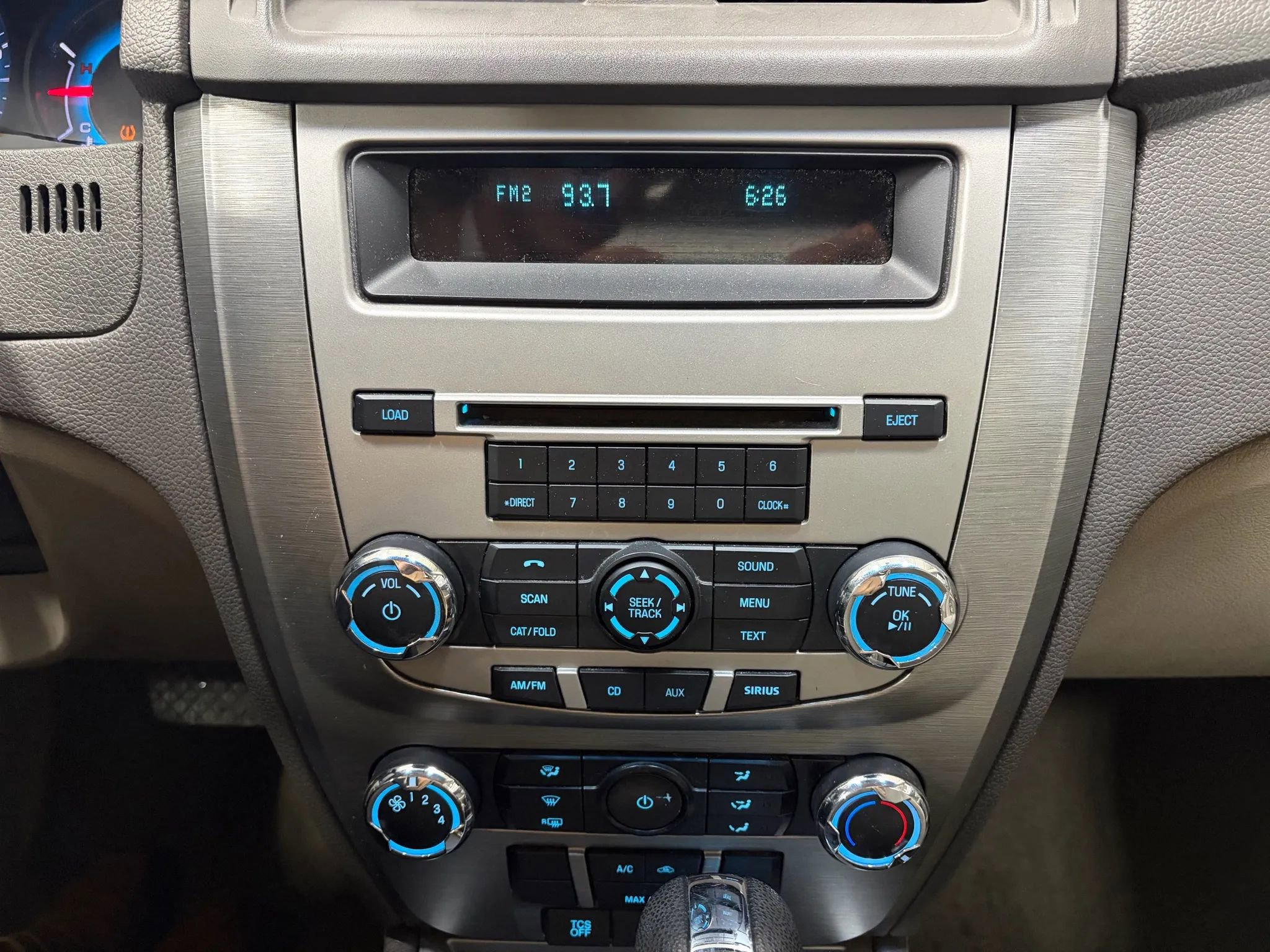 Used 2012 Ford Fusion SE image 24