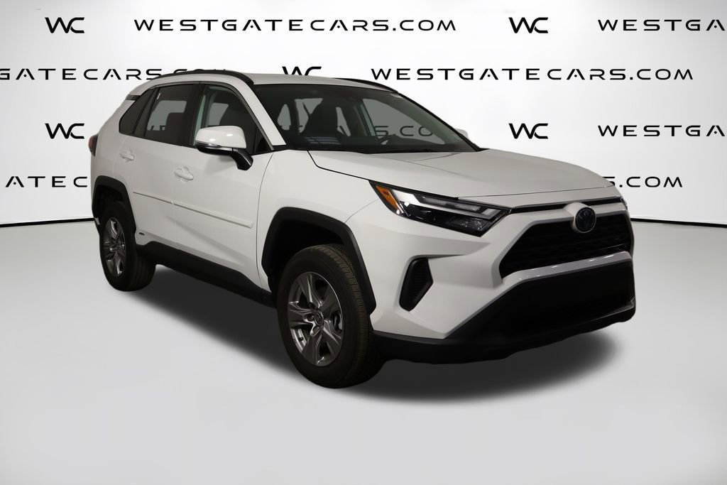 Used 2024 Toyota RAV4 LE AWD/4WD image 39