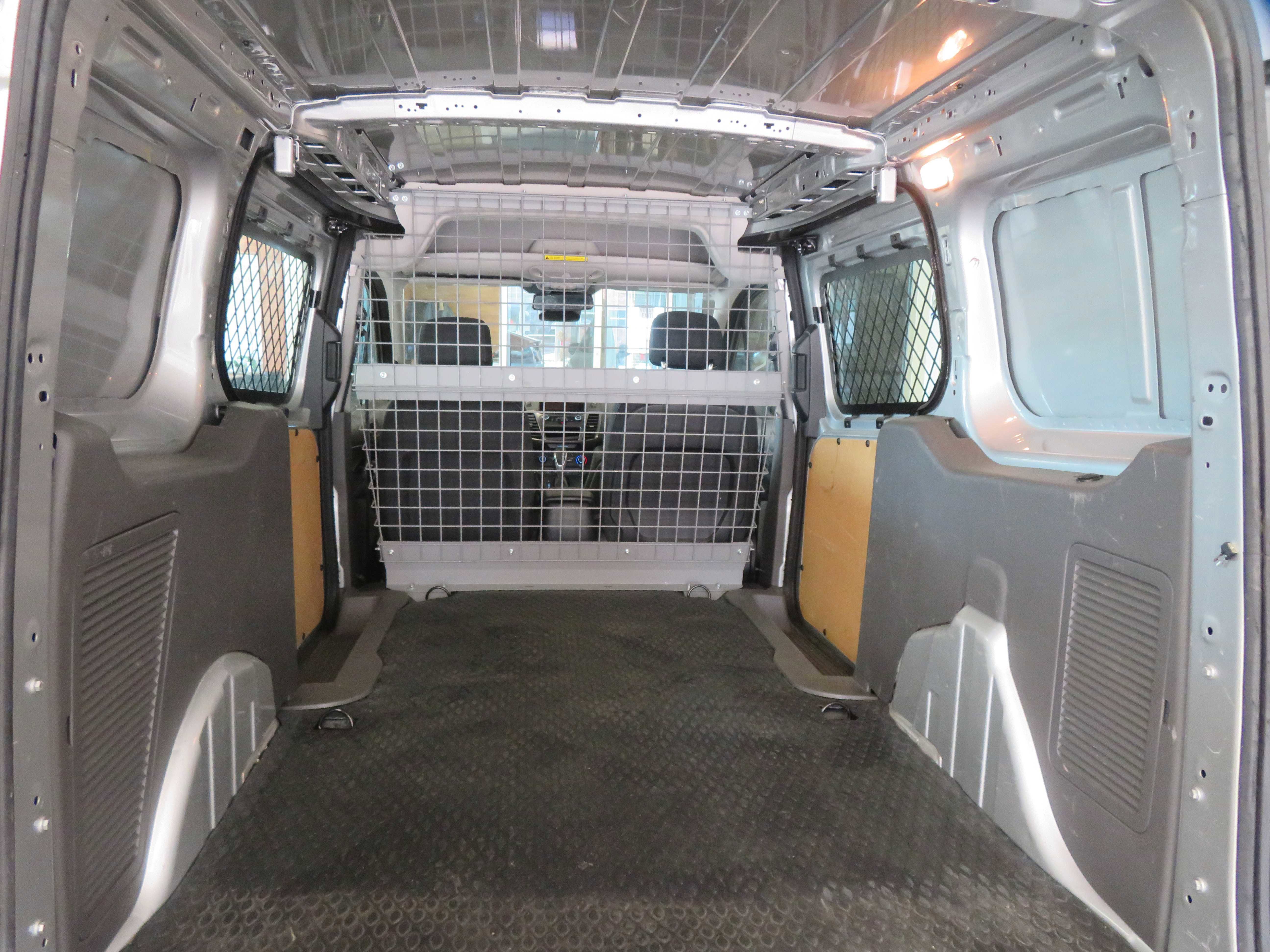 Used 2022 Ford Transit Connect XLT image 24