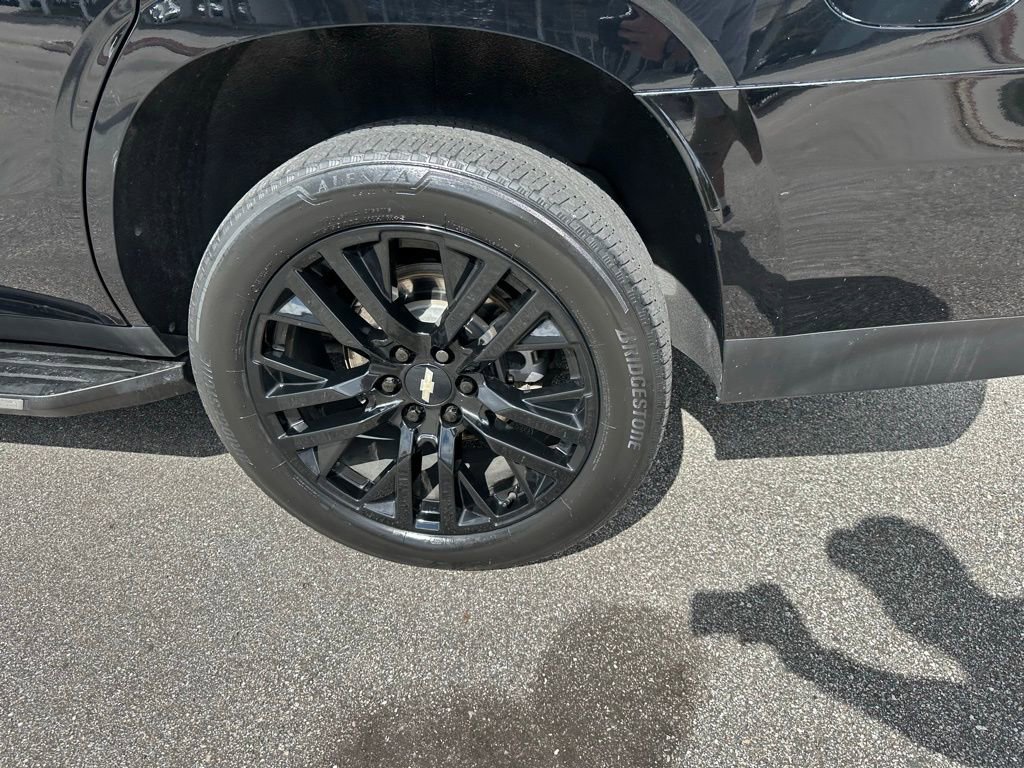Used 2022 Chevrolet Tahoe LT w/ Luxury Package image 10