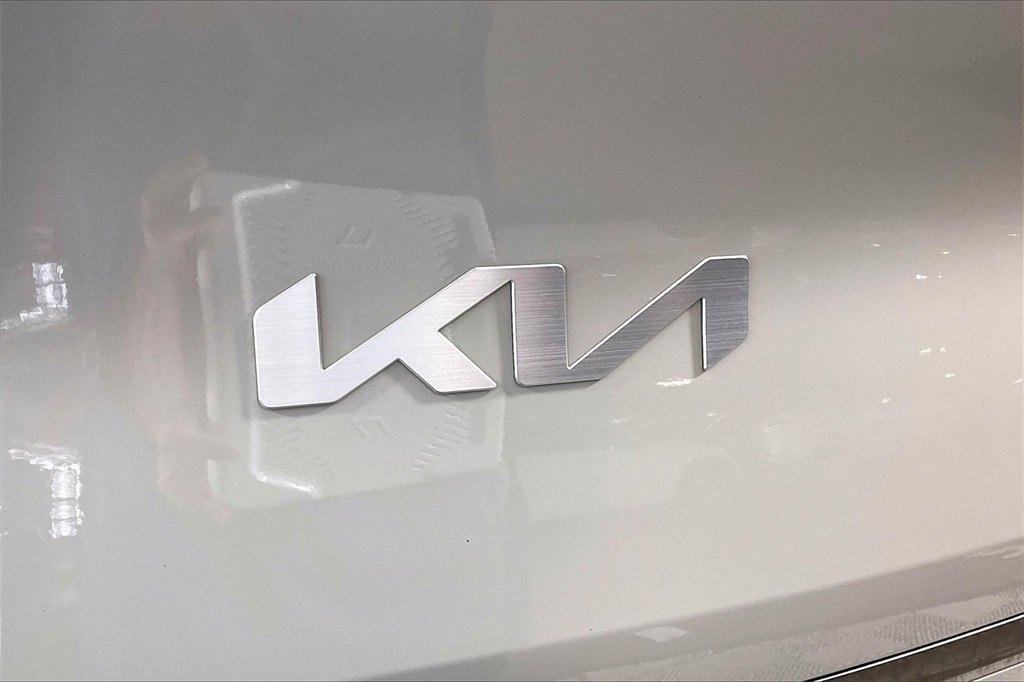 Used 2023 Kia EV6 Wind image 30